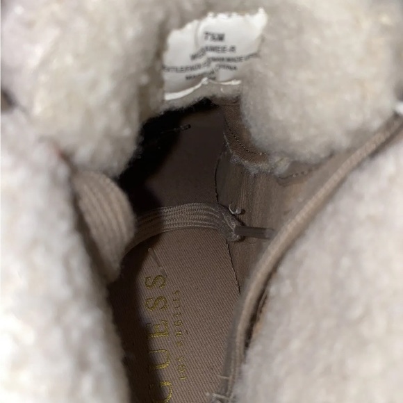 Guess Women’s Suede Hightop Faux Fur Sneakers Sz 7.5 WGSAMEE-R EUC - Picture 7 of 11